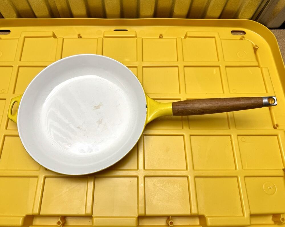 Copco 10in Cast Iron Enamel Frying Pan Skillet Yellow/White Wood Handle 23-B